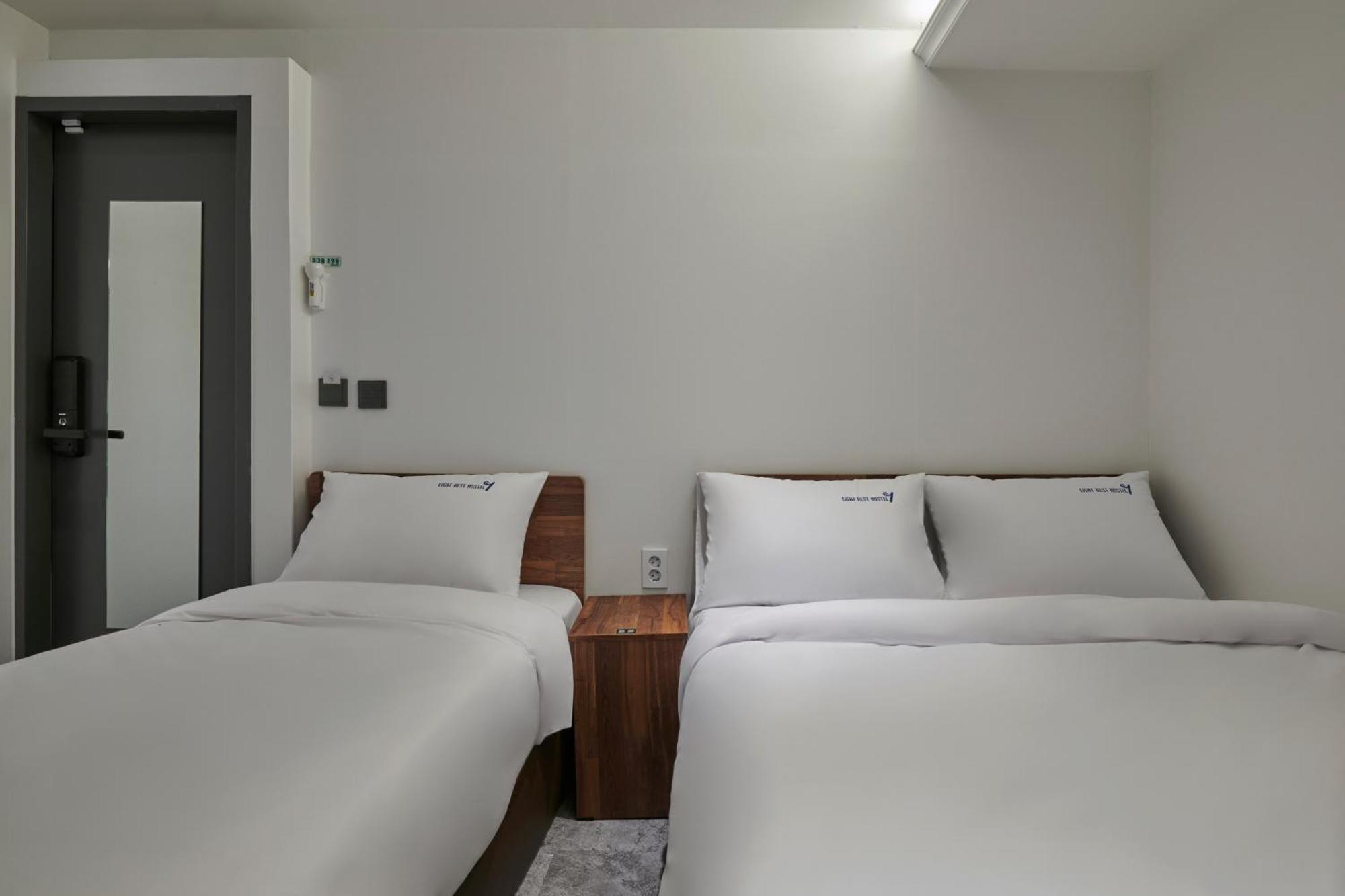 Eight Rest Hostel Myeongdong Séoul Extérieur photo